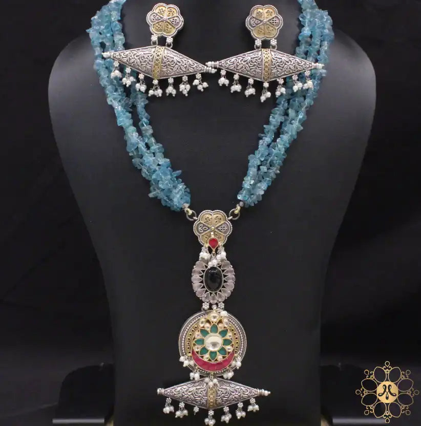 Traditional Dual Tone Jadhu Pendent Set With Blue Bead